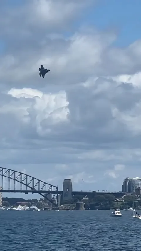 Sydney Harbour Bridge skyline illustrating Plinko Australia guide